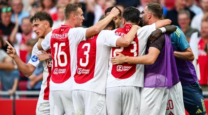 Kristian Hlynsson of Ajax viert de 1-0 tijdens de Nederlandse Eredivisie wedstrijd tussen Ajax Amsterdam en SC Heerenveen in de Johan Cruijff ArenA op 11 augustus 2024 in Amsterdam, Nederland.