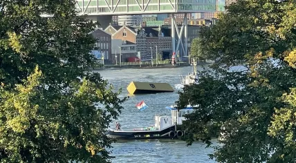 A container ship crashed into the Willems Bridge in Rotterdam and lost five containers in the Nieuwe Maas, 11 September 2024