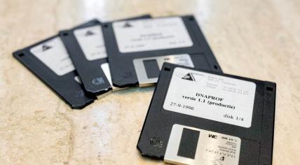 Image of the floppy disks used to maintain the first DNA database in the Netherlands 