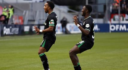 Quinten Timber of Feyenoord, Ibrahim Osman of Feyenoord celebrate the 0-2 during the Dutch Eredivisie match between FC Utrecht and Feyenoord at Galgenwaard stadium on October 27, 2024 in Utrecht, Netherlands.