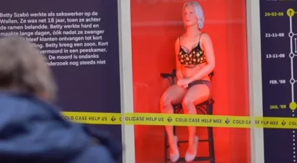 People walking through the Red Light District in Amsterdam were confronted by the hologram of Betty Szabó, a sex worker whose 2009 murder is unsolved. November 2024