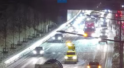 Snow caused problems on various highways in Groningen, 21 November 2024