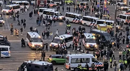 A heavy police presence in Amsterdam’s Dam Square during a days-long protest ban after a period of unrest surrounding a football match between Ajax and Maccabi Tel Aviv. 10 Nov. 2024