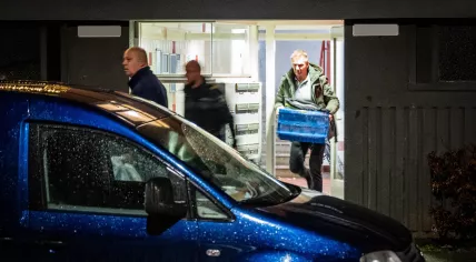 Police investigating a home on the Emelissedijk in the IJsselmonde district. The police have arrested a 24-year-old suspect who is said to be behind the shootings in the district. Three people have died in the shootings.