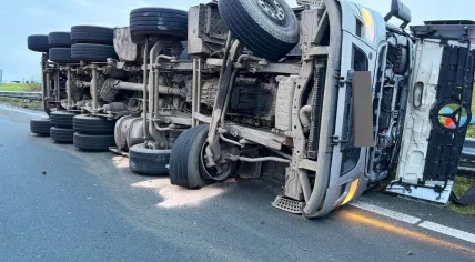 Overturned truck carrying clay on the A8 motorway, January 28, 2025.