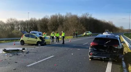 Aftermath of a crash on the A27 going towards Almere by Eemnes.