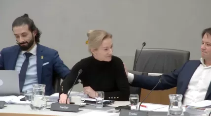 BBB MP Lilian Helder tells her colleagues on the Justice and Security Committee that she plans to leave Parliament, and is offered support from VVD MP Ulysse Ellian (left) and D66 MP Joost Sneller (right). 3 Feb. 2025