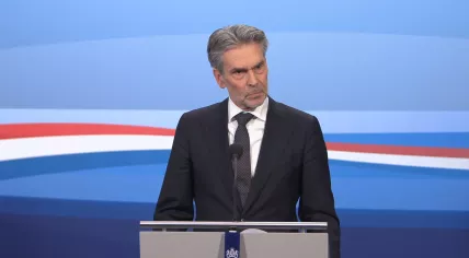 Dutch Prime Minister Dick Schoof takes questions from reporters about in-fighting within coalition parties, and U.S. sanctions against the International Criminal Court in The Hague. 7 February 2025