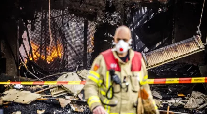 Firefighters are battling a massive blaze in the center of Arnhem. 6 March 2025