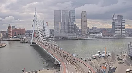 Clouds over Rotterdam and the Erasmusbridge, 13 March 2025