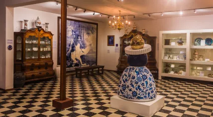 Pottery masterpieces: Handmade and -painted porcelain at the Royal Delft pottery manufacture museum. 18 January 2020