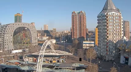A sunny day on De Blaak in the heart of Rotterdam, 2 April 2025