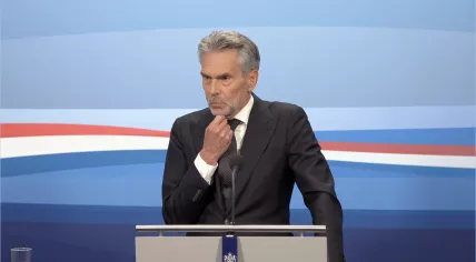 Dutch Prime Minister Dick Schoof addressing questions from reporters during his regular weekly press conference. 9 May 2025