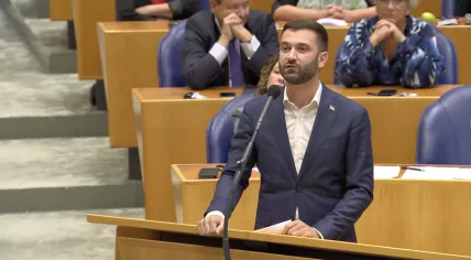 DENK Leader Stephan van Baarle clashes with PVV leader Geert Wilders during the Tweede Kamer debate on the fall of Prime Minister Dick Schoof's first Cabinet. 4 June 2025