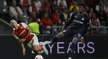Victor Gomez (SC Braga) und Gaoussou Diarra (Feyenoord) battle for the ball during the UEFA Europa League 2025/26 League Phase MD1 match between SC Braga and Feyenoord at Estadio Municipal de Braga on September 24, 2025 in Braga, Portugal