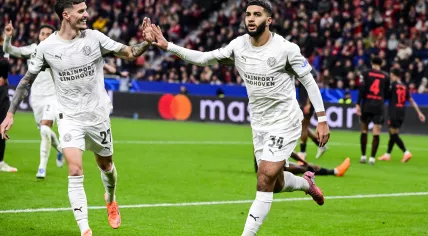 Dennis Man of PSV Eindhoven and Ismael Saibari of PSV Eindhoven celebrate the 1-1 during the UEFA Champions League match between Bayer Leverkusen and PSV Eindhoven at the BayArena stadium on October 1, 2025 in Leverkusen, Germany.