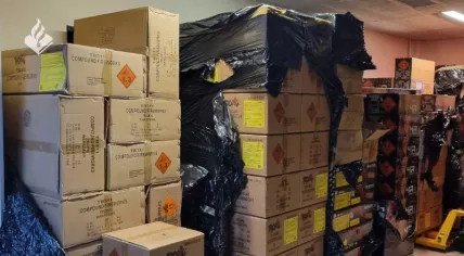 Illegal fireworks discovered at a warehouse on the Basisweg, Amsterdam-West, December 4, 2025.