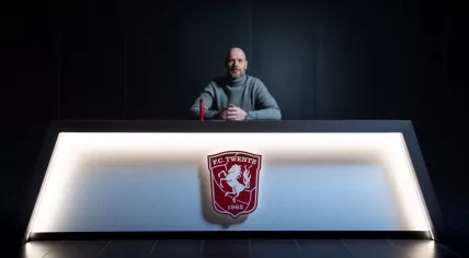 Promotional photo of Erik ten Hag after signing an agreement with FC Twente. January 2026