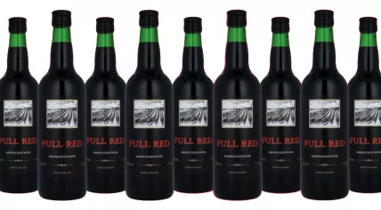 Full red bottles of wine, recalled by the NVWA and Dutch supermarkets on January 28, 2026.
