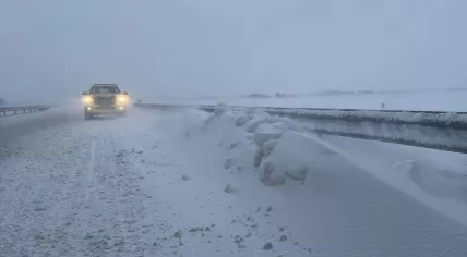 Snowdrifts forced the closure of the N46 in parts of Groningen. 9 Jan. 2026