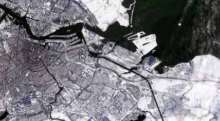 A snow-covered Amsterdam was observed by the Sentinel-2 satellites used in the European Space Agency’s Copernicus mission. 6 Jan. 2026