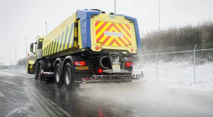 The Lavastorm, the Rijkswaterstaat's "emergency vehicle" deployed against black ice