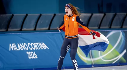 Antoinette Rijpma-de Jong after winning the 1500 meters in long-track speed skating at the Milano Speed Skating Stadium at the Milan Winter Olympics.