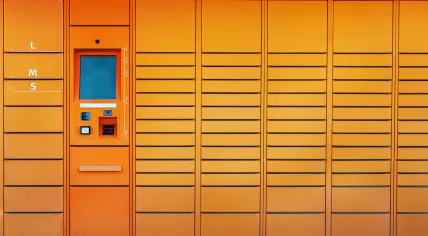 Automatic package locker