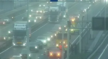 A foggy morning rush hour on the A16 in Ridderkerk, 24 February 2026