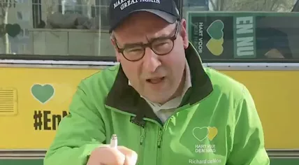 Hart voor Den Haag party leader Richard de Mos in a last push to boost voter turnout during the 2026 City Council elections. 18 Mar. 2026