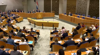 A narrow majority in the Tweede Kamer votes in favor of a ban on the Muslim Brotherhood in the Netherlands. 17 Mar. 2026
