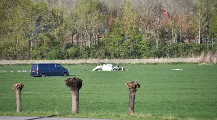 A light plane crashed next to the A58 highway near Middelburg. One pers died. 7 April 2026