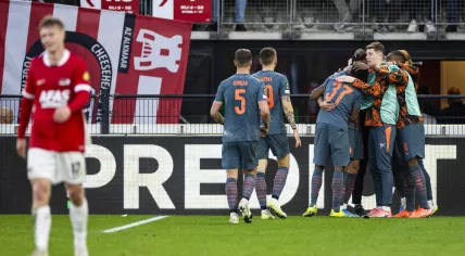 Players of FC Shakhtar Donetsk celebrate the 2–2 during the UEFA Conference League match between AZ Alkmaar and FC Shakhtar Donetsk at the AFAS Stadium on April 16, 2026, in Alkmaar, the Netherlands.