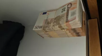 €340,000 cash, drugs and weapons seized in Zutphen after suspected drug deal in park. May 2026