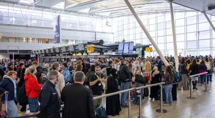 279 flights delayed at Schiphol as security queues, border checks disrupt operations. May 18, 2026.