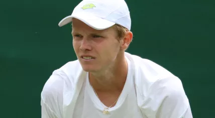 Jesper de Jong’s strong French Open ends in straight-set loss to Zverev ...