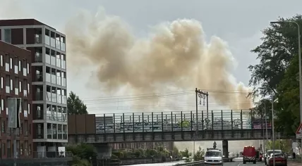 Cloud of smoke coming from a fire in an industrial area in Diemen, May 20, 2026.