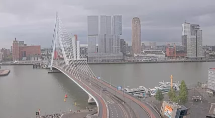 Clouds cover the skies above the Erasmus Bridge in Rotterdam, 14 May 2026