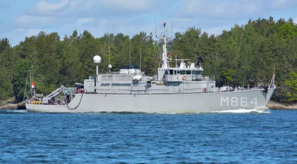 Dutch mine hunter Zr.Ms. Willemstad