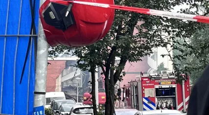 Emergency services at the scene of an explosion and fire on Osdorper Ban in Amsterdam Nieuw-West, 12 June 2026