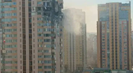 House in Kyiv, on Valeriy Lobanovskyi Avenue, after Russian air strikes in 2022.