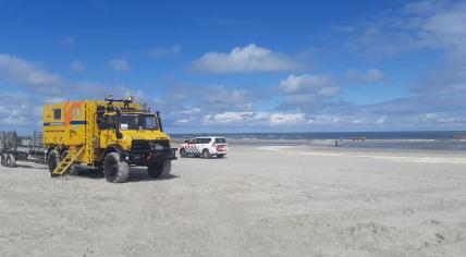 Emergency services search for a 14-year-old German girl who disappeared off the coast of Ameland on 11 July 2020