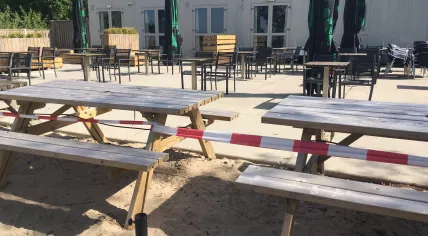 Covid-19: Terrace cordoned off at Almere Strand, 21 May 2020