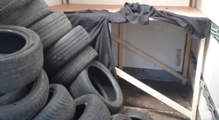 18 stowaways found in a truck full of tires at Hoek van Holland, 16 June 2019