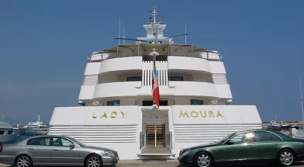 Yacht