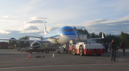 KLM_Embraer_190_in_Trondheim
