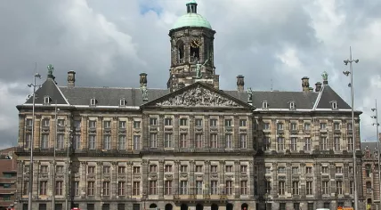 800px-Koninklijk_Paleis_Amsterdam