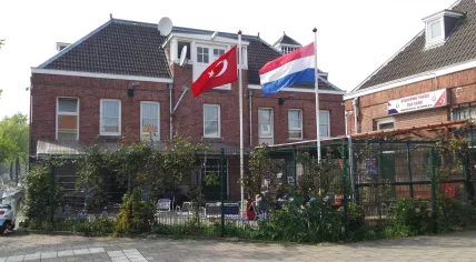 Turkish_Foundation_in_Amsterdam_-_Turkse_Stichting_in_Nederland