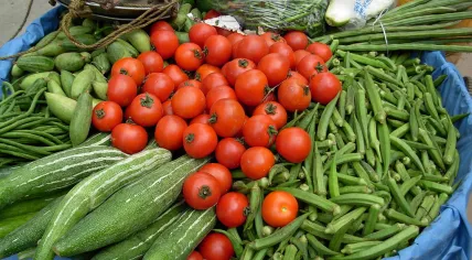 1024px-Vegetables_0006