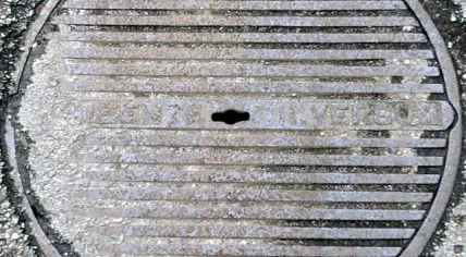 20110125_Manhole_cover_in_Hilversum